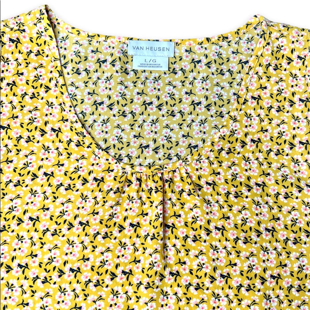 Van Heusen Yellow Background With Floral Tank Top Size Large